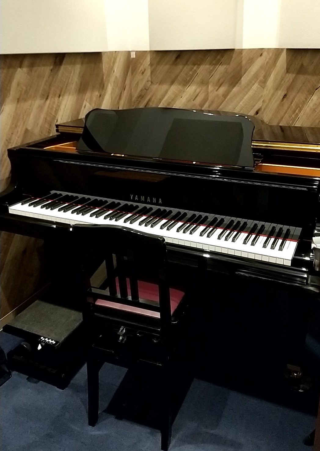 白金校S4のYamaha A1グランドピアノ